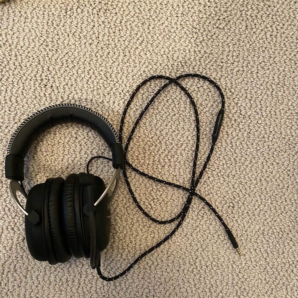 BRAND NEW HYPER X HEADPHONES